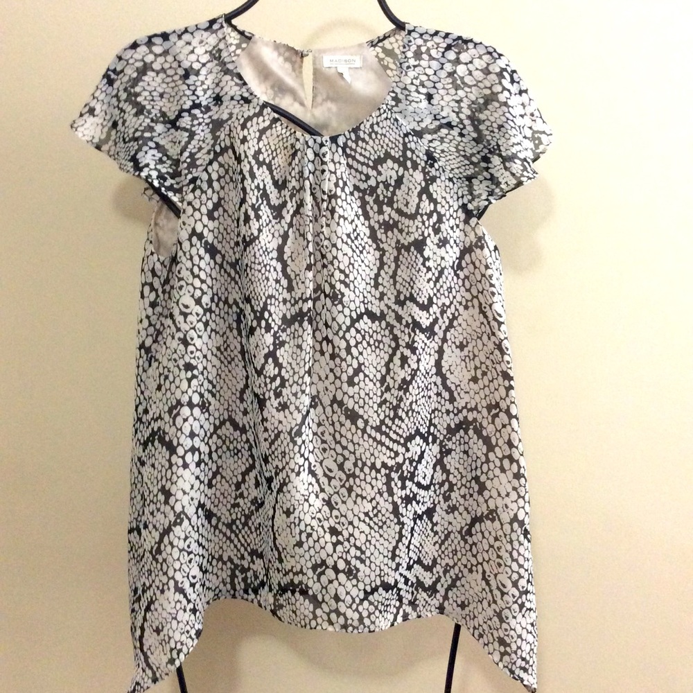 Madison - Snakeskin print top